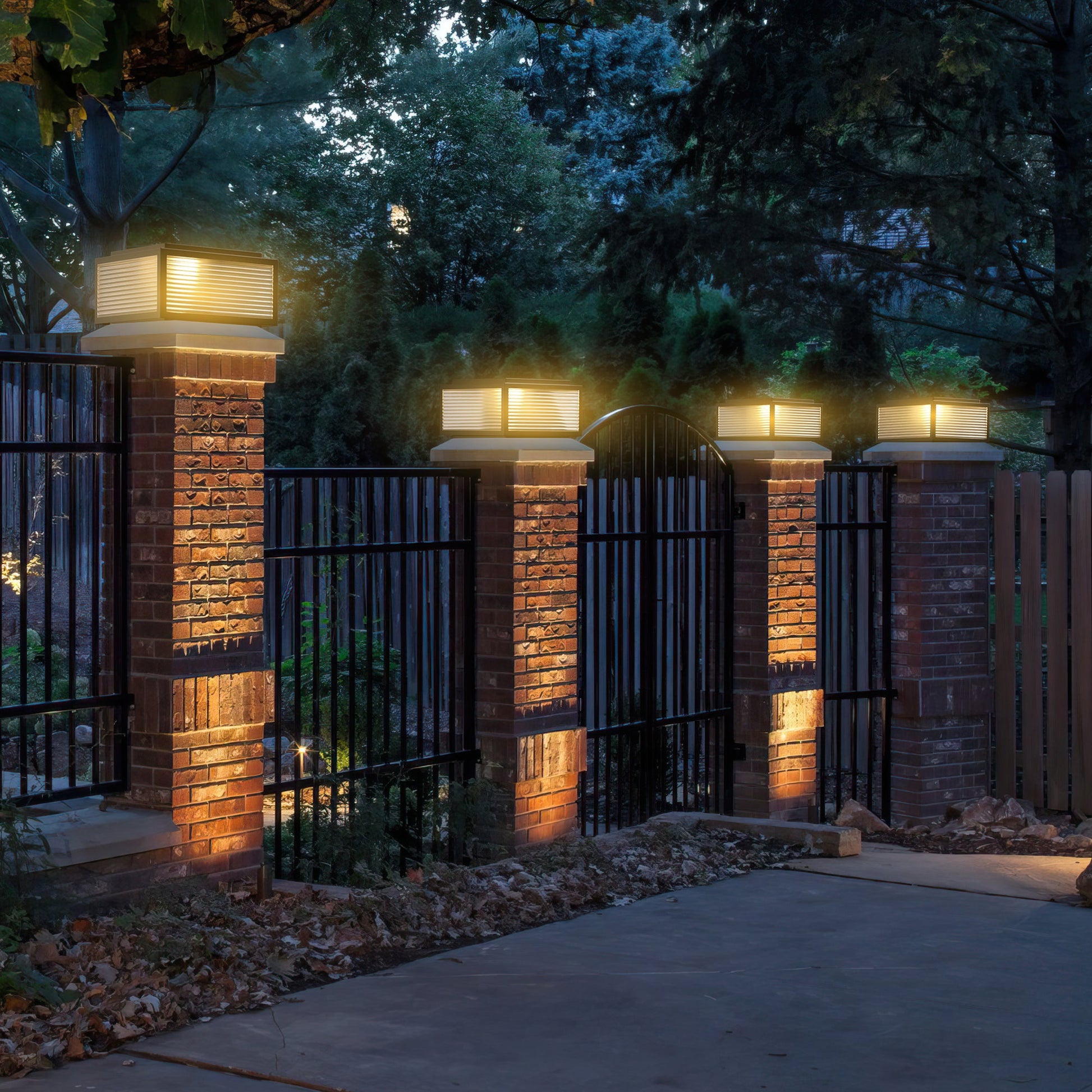 Outdoor Solar Powered Post Cap Lights-4